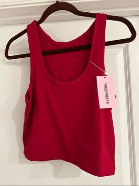 Women’s Scoop Neck Crop Tank Top - Red